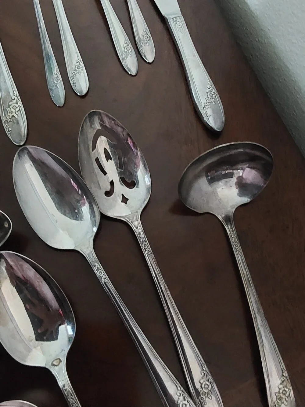 Oneida Silver Tone Community Tudor‎ Plate Flatware Set - 57 Pieces
